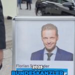 Florian Schroeder Instagram - Ab jetzt in der @ardmediathek ! Ich stelle meine Partei NEUSTART vor! Es wird Zeit, dass sind endlich etwas ändert!