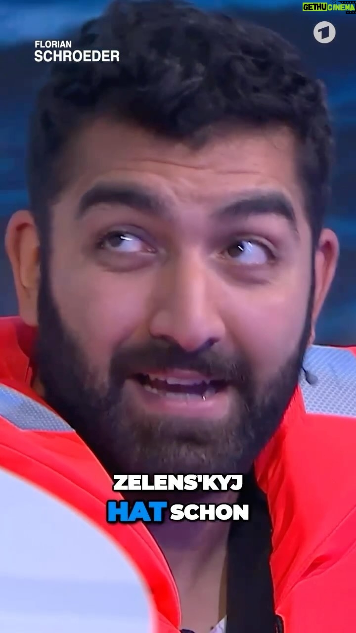 Florian Schroeder Instagram - Mehr dazu in der letzten Folge von Schroeder darf alles! In der @ardmediathek. Zu Gast mit dem lieben @faisal.kawusi