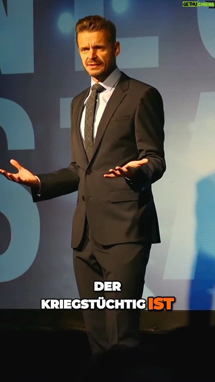 Florian Schroeder Instagram - Die (neue) deutsche Männlichkeit! 💁🏽♂️