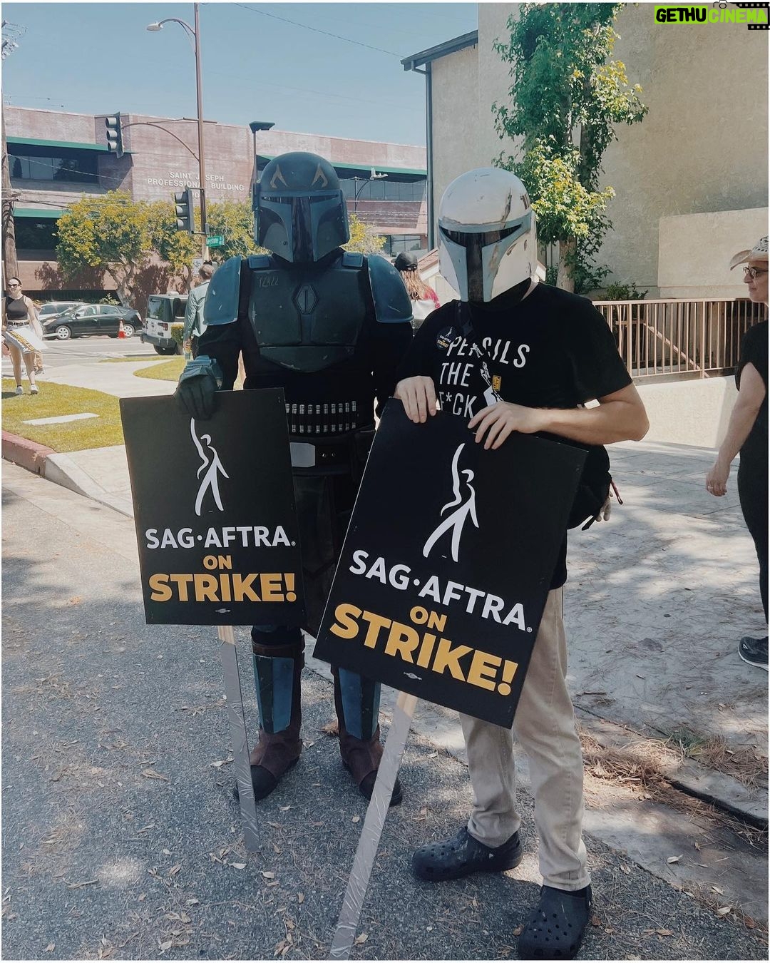 Floriana Lima Instagram - Solidarity with @writersguildwest @wgaeast @sagaftra @aflcio #sagaftrastrong #sagaftrastrike #wgastrong Los Angeles, California