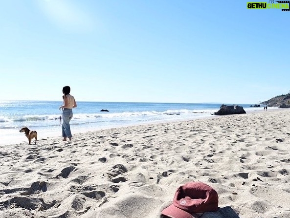 Floriana Lima Instagram - Two best friends hit the beach🤍 Malibu, California