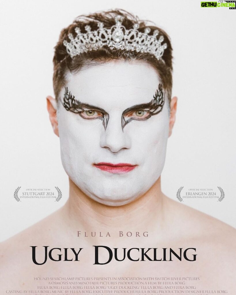 Flula Borg Instagram - Ugly Duckling is a film I did write about a man who is always staying out of the sunlights and also enjoys to be wearing tiaras. And before you say it, NO this film is not relate to Dark Goose or whatever this film with Nancy Portman is call! And if you must own this poster then grab the Flula Kalendar 2024 link in bio! 📸 @selashiloni HMU @kristensaia