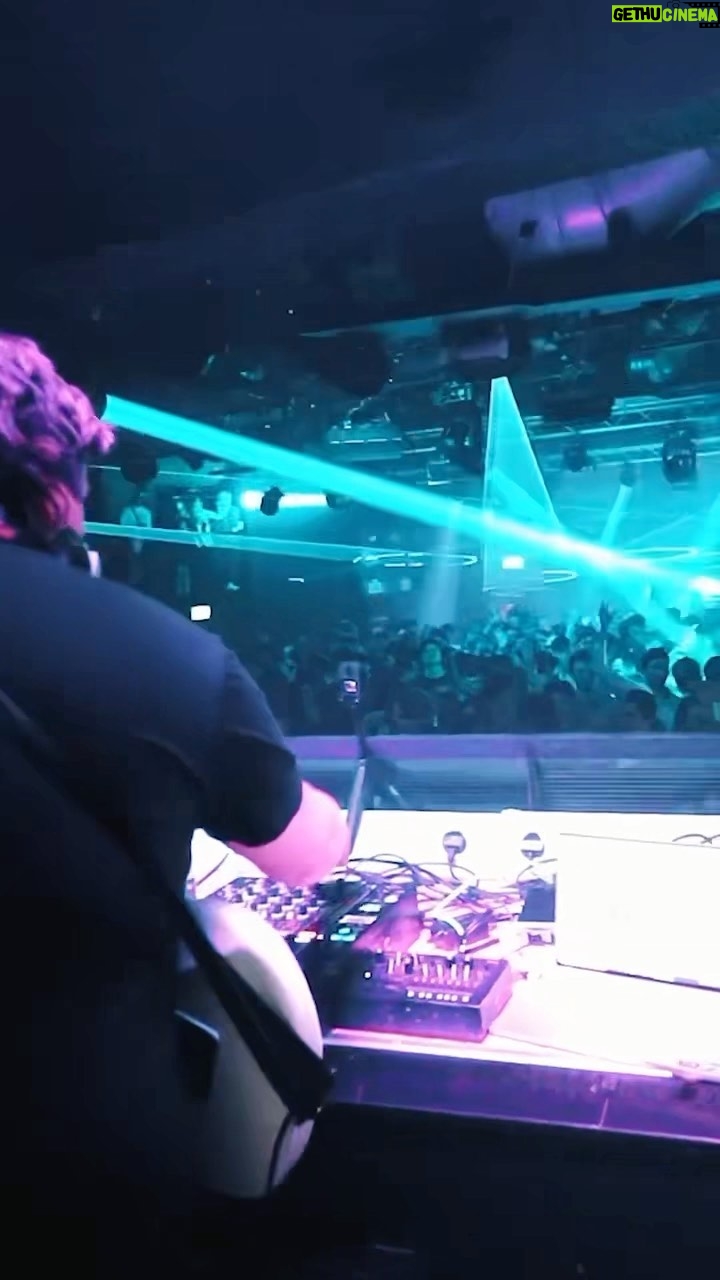 Flux Pavilion Instagram - The reaction to 'never gonna be alone' since I started playing it has been 💙 So awesome to see you enjoying it! More to come ⚡️