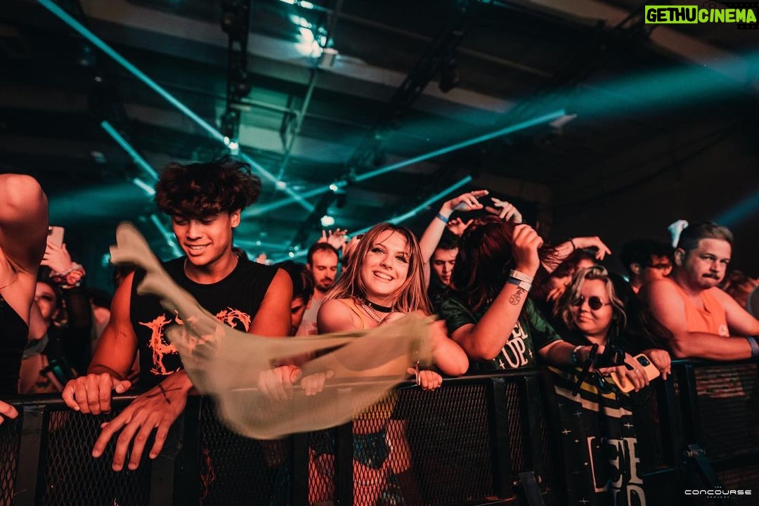 Flux Pavilion Instagram - my family, love you guys, we are Flux Pavilion⚡️💙⚡️