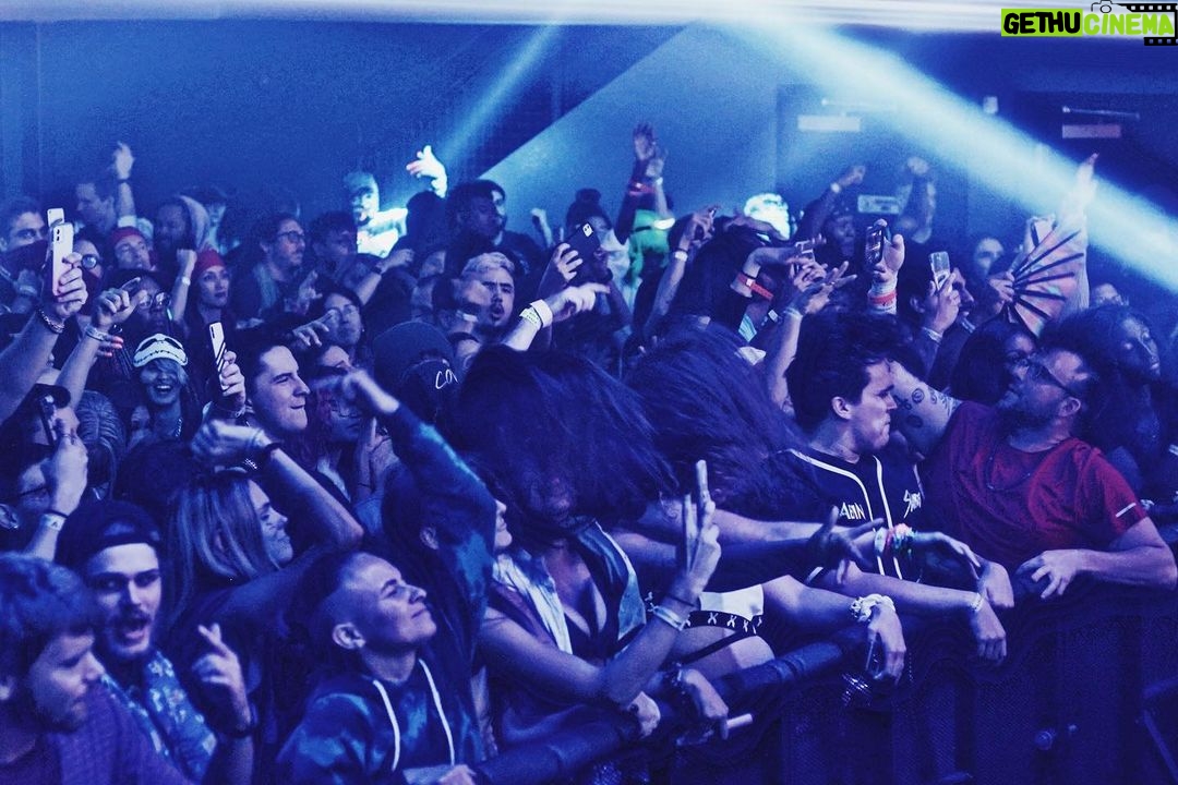 Flux Pavilion Instagram - my family, love you guys, we are Flux Pavilion⚡️💙⚡️