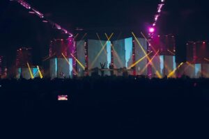 Flux Pavilion Instagram - FLUX PAVILION B2B ADVENTURE CLUB
 
  DECADANCE NYE ARIZONA

A legendary moment