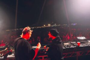 Flux Pavilion Instagram - FLUX PAVILION B2B ADVENTURE CLUB
 
  DECADANCE NYE ARIZONA

A legendary moment