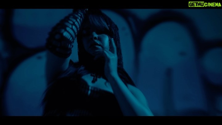 Foudeqush Instagram - ASESINA @foudeqush prod. @jacekimura en mi canal YouTube 🦋🖤🔪 la fantSssiA de la fantaSsiA ✨ 1 sueño de canción y 1 un sueño de ekipo, gracias por todo. 💓 dirección @luisluna.cine styling @un4l0kur4 @____youuuuri makeup @__jorgevelazquez__ digital art @kartellme mix/master @mr_apo dir. coreográfica @annapelaezz dancers @shannen_marquina @_dianna.pmv_ @lolabuun @nanicheca @blancaluq @monse._guzman / @back.stage.mx @tempvs.mx