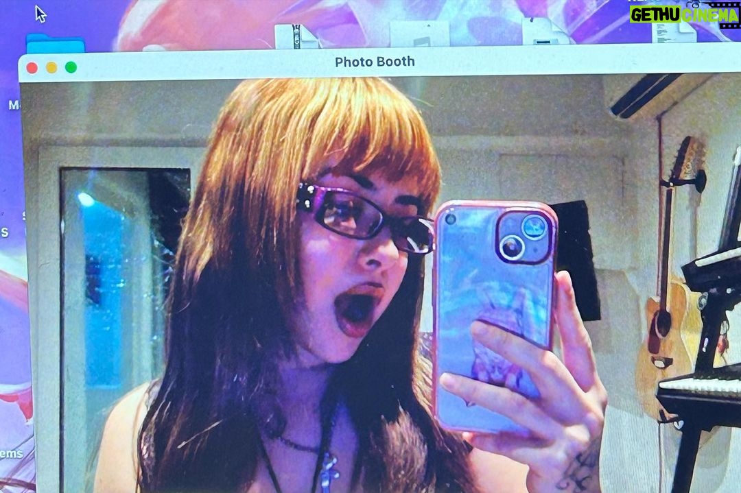 Foudeqush Instagram - cómo era su nickname en msn? el mío era vampirita maldonado 🦇❤️🎀