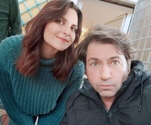 Francesco Apolloni Instagram - Eccomi con le mie 4 leonesse @laurachiatti82 i @chiarafrancini @junichikawaofficial @antonia_liskova_official a cui oggi se ne aggiunge un altra  @gretaaelizabeth la giovanissima cantante che ha scritto e cantato le.camzoni del nostro  #addioalnubilato che potete vedere #primevideoit oggi ho girato il suo video clip Magic con @alessandromolinaribig@_robertomariani @giuliopietromarchi 🙏@minerva_pictures @gianlucacurti1 @rai_cinema @tt_agencysr #filmitaliani #filmproduction #italianmovie #attriceitaliana #attrice #attore #bellezzeitaliane #nubilato #spettacolo #filmcomunity #videomusic #cantantiemergenti #cantantiitaliani #musicaitaliana@_robertomariani  @ginevrapolverelli  @matilde_ptm  @alessiopiccirillo_pr @marilu_makeupartist @_robertomariani