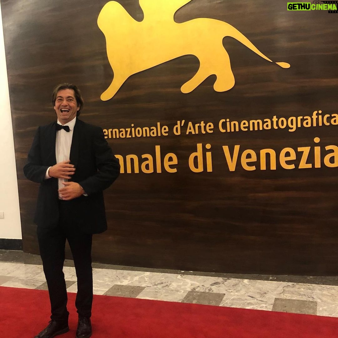 Francesco Apolloni Instagram - No pain ...no gain 🎥 Ricevere dei riconoscimenti e’ sempre gratificante ma il merito non è’ mai nostro ma di tutte le persone che ci hanno supportato per raggiungere quell’ obiettivo ! Sii sempre grato, la gratitudine e’ una cosa potentissima ❤️ metodo @startalentiofficial 🙏🏿 @luigiaalbina @tiziana_dimatteo1 @alessiopiccirillo_pr @mario.pezzi32 @robertocipullo @roberto_capua_private @rudolph.gentile @gianlucacurti1 @ritarusic @medusafilmofficial @paolodelbroccolo @paolozanotti @gianfrancopiccioli @minobarbera @lucy_ldc @m2pictures @paolodonaccattin @antoniomonda2 @piera.detassis @claudiogubitosi_gff @manlio.castagna @giffoni_film_festival @globodoro @tannishtha_ @paulhaggis @cristinapuccinelli @andrea.quattrini.7 @andrea.pistilli @claudio_cicconetti @roberto_capucci @iosonomoccia @raoulbovagram @iamdanielbondi @noemi.dambrosi @robertomauri_ @michaelmargotta @moranatias @accademiasilviodamico @berniehiller @pino_quartullo @umbertomarino @stefanoreali2 @albertomolinari @matteopetrelli @flavio_aquilone @misterbart100 @ivobitetti @jack_gubitosi @pascalvicedomeni @francesco_montanari_official @andrealarossa ... tanti tanti altri ❤️