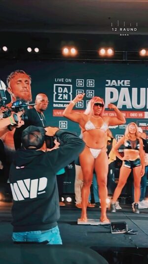 Franchon Crews Dezurn Instagram - Franchon Crews-Dezurn steps into the ring with Shadasia Green this week. #GreenDezurn

 #franchoncrewsdezurn #fightergirl #boxeo #12RaundBoks #usa #shadasiagreen #campeones #boxinggirl #reels #trends #shorts

Who do you think will win?