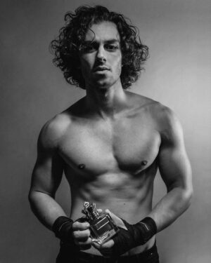 Francisco Fernández Instagram - #pub ❌Dá um toque arriscado à tua personalidade com a nova fragrância SCANDAL POUR HOMME de @jeanpaulgaultier 
#BeScandal
#jeanpaulgaultier ❌