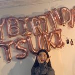 Fukutomi Tsuki Instagram – 誕生日前日の今日、ファンの方が企画してくださったセンイルイベントに内緒でこっそりと行くつもりだったのですが、たくさんのファンの方が既にお越しになっていて、一緒にお祝いして頂きました( ; ; )そしてとっても素敵な装飾を準備してくださっていて本当に感動しました😭♡
皆さん本当に有り難うございます!
今日の写真たくさん今から載せますので、是非見ていって下さいね♡
생일 전날인 오늘 팬분들이 기획해주신 생일이벤트에 몰래 가려고 했는데 이미 많은 팬들이 계셔서 함께 축하했습니다( ;;)그리고 너무 예쁘게 카페를 꾸며주시고 준비해주셔서 정말 감동했습니다 😭 ♡
여러분 정말 감사드립니다!
오늘의 사진 지금부터 많이 올릴테니까 꼭 보고 가세요 ♡
#talways_rav_u