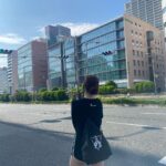 Fukutomi Tsuki Instagram - GP生になれるこの期間限定ファッション🤣✨ この日は本当に暑くて、1Lのペットボトルを持ち歩いていたなぁ笑笑 つい最近の事の様に感じますが、もう秋への変わり目（；＿；） 一年って過ぎるのとっても早いですよね。・゜・(ノД`)・゜・。 残りの数ヶ月も充実して楽しい時間を皆様が過ごせます様に！そして健康であります様に！ 이 날은 정말 덥고, 1L짜리 페트병을 가지고 있었어요!!! 최근의 일처럼 느껴지지만 벌써 가을의 모습으로 바뀔때예요(;_;) 1년이 흘러가는 것이 정말 빨라요 ・゜・(ノД`)・゜・。 여러분 남은 몇개월도 충실하고 즐거운 시간 보내시길 바라고, 또 건강하게 보내세요!