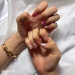 Fukutomi Tsuki Instagram - レモネードの投稿でもチラッと見えたこのネイル♡ 私の大好きなお姉さんが撮影前に 可愛くしてくれました><♡ 핑크는 역시 너무 이뻐요 💗 내일은 할로윈입니다👻🎃　 할로윈 메이크업도 해볼까요!?!? 아!! 여러분! 뭔가 리퀘스트 있으면 꼭 꼭 말해주세요!!! 리퀘스트 중에서 선택하고 해볼께요 ((o(*'▽'*)o)♡ 스토리의 사진은 이따가 올릴때니 기다리세요!💗