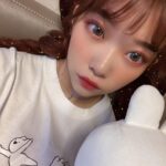 Fukutomi Tsuki Instagram - みなさぁぁぁぁぁん！ こんばんは🌙 ！！？( ✌︎'ω')✌︎ 久しぶりにセルカを投稿しちゃいます╰(*´︶`*)╯♡ ツインテールなんかしちゃって完全にうさぎに寄せちゃいました🤣💗 私はよく小動物顔だねと沢山声を頂くのですが、どの動物に似ていると思いますか！？ りすや、うさぎ、カエル、キツネ 私に似ているキャラクターや動物など頭に浮かぶものがあったらコメントで教えて下さい！笑笑 明日も皆さんの1日がhappyな日であります様に！！！(((o(*ﾟ▽ﾟ*)o)))♡ 여러분!안녕하세요 ><♡ 오늘 제가 오랜만에 셀카를 올리겠습니다！ 이쁘게 봐주세요(((o(*ﾟ▽ﾟ*)o)))♡ 토끼가 너무 귀여워서 저도 트윈테일을 하고 찍었습니다💗🐰 내일도 행복한 하루를 보내세요✨✨ #うさぎメイク #すこかわフォト #うさぎ