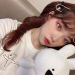 Fukutomi Tsuki Instagram - みなさぁぁぁぁぁん！ こんばんは🌙 ！！？( ✌︎'ω')✌︎ 久しぶりにセルカを投稿しちゃいます╰(*´︶`*)╯♡ ツインテールなんかしちゃって完全にうさぎに寄せちゃいました🤣💗 私はよく小動物顔だねと沢山声を頂くのですが、どの動物に似ていると思いますか！？ りすや、うさぎ、カエル、キツネ 私に似ているキャラクターや動物など頭に浮かぶものがあったらコメントで教えて下さい！笑笑 明日も皆さんの1日がhappyな日であります様に！！！(((o(*ﾟ▽ﾟ*)o)))♡ 여러분!안녕하세요 ><♡ 오늘 제가 오랜만에 셀카를 올리겠습니다！ 이쁘게 봐주세요(((o(*ﾟ▽ﾟ*)o)))♡ 토끼가 너무 귀여워서 저도 트윈테일을 하고 찍었습니다💗🐰 내일도 행복한 하루를 보내세요✨✨ #うさぎメイク #すこかわフォト #うさぎ