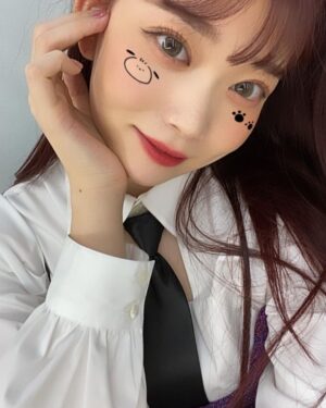 Fukutomi Tsuki Instagram - 💜Popteen1月号発売開始💜

今回の表紙はめるるさんです♡ 
付録付き版、付録無し版と2パターンのめるるさんの表紙が目印です╰(*´︶`*)╯♡

そして今月号はめるるさんときょうきょうさんの卒業号です♡ 

卒業おめでとうございます！

これからも仲良くして下さい><><♡
とっても優しい先輩のめるるさんときょうきょうさん！大好きです！♡

#popteen