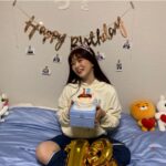 Fukutomi Tsuki Instagram - 改めて！💗 少し遅れの誕生日会をふきのとうで💗 忙しい2人なのにこんな最高のサプライズを準備してくれてもう、嬉しすぎました😭💗 本当にありがとう！ お揃いのパーカーをプレゼントしてくれました💗 それから3人おそろいで、サンリオピューロランドに行ってきました💗 ピューロランドの写真は次の投稿をお楽しみに！ 誕生日が終わってからも沢山の方が祝ってくれて本当に幸せ者です！ 皆さん残りの2020年も幸せに過ごしてくださいね！ 조금 지연의 생일 파티를 후키노토우에서 💗 이런 최고의 서프라이즈를 준비해줘서 너무 기뻤습니다 😭💗 정말 고마워요!!! 같은 파카를 선물로 줬어요 💗 그리고 3명으로 산리오쀼로랜드 에 다녀왔습니다 💗 쀼로랜드의 사진은 다음의 투고를 기대하세요! 생일이 끝나고도 많은 분들이 축해줘서 정말 감사합니다! 여러분 나머지 2020년도 행복하게 지내세요!