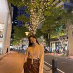 Fukutomi Tsuki Instagram - ✨11.04 いい推しの日✨ 今日のこの日、それから来年の11.4日も私の事を推して頂けますように♡ 秋にお友達とデートに行った時の写真！ この日はまだ暑さもあって、このイルミネーションを見て、もう冬みたいやね！って言ってたのに最近すごく寒い🤧❄️ 風邪にも気をつけてください！ そして11月21日（土）にMagicourのファンミーティングが開催されます♡ 詳細はLOVEteenをチェックしてください！ チケットの販売ページと、詳細はストーリーに載せるのでそちらからご覧下さい！ ♡1104♡私も皆さんが大好きです😍❤️ *写真撮影前後でマスクを必須として着用しました。 가을에 친구와 데이트 갔을 때의 사진! 이날은 아직 더위가 있을 때여서 이 일루미네이션을 보고 벌써 겨울 같아!]라고 말했었는데, 요즘 너무 춥네요 🤧 ❄ ️ 감기 조심하세요! 그리고 11월 21(토) Magicour의 팬미팅이 개최됩니다 ♡ 자세한 내용은 LOVEteen을 체크하세요! 티켓 판매 페이지와 상세는 스토리를 봐주세요 ♡ 1104♡ 저도 여러분을 매우 좋아합니다 😍 ❤ *사진 촬영 전후로 마스크를 필수로 착용했습니다.