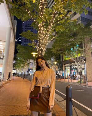 Fukutomi Tsuki Instagram - ✨11.04 いい推しの日✨

今日のこの日、それから来年の11.4日も私の事を推して頂けますように♡

秋にお友達とデートに行った時の写真！
この日はまだ暑さもあって、このイルミネーションを見て、もう冬みたいやね！って言ってたのに最近すごく寒い🤧❄️

風邪にも気をつけてください！

そして11月21日（土）にMagicourのファンミーティングが開催されます♡

詳細はLOVEteenをチェックしてください！

チケットの販売ページと、詳細はストーリーに載せるのでそちらからご覧下さい！

♡1104♡私も皆さんが大好きです😍❤️

*写真撮影前後でマスクを必須として着用しました。

가을에 친구와 데이트 갔을 때의 사진!

이날은 아직 더위가 있을 때여서 이 일루미네이션을 보고 벌써 겨울 같아!]라고 말했었는데, 요즘 너무 춥네요 🤧 ❄ ️
감기 조심하세요!

그리고 11월 21(토) Magicour의 팬미팅이 개최됩니다 ♡

자세한 내용은 LOVEteen을 체크하세요!

티켓 판매 페이지와 상세는 스토리를 봐주세요

♡ 1104♡ 저도 여러분을 매우 좋아합니다 😍 ❤

*사진 촬영 전후로 마스크를 필수로 착용했습니다.