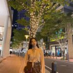 Fukutomi Tsuki Instagram - ✨11.04 いい推しの日✨ 今日のこの日、それから来年の11.4日も私の事を推して頂けますように♡ 秋にお友達とデートに行った時の写真！ この日はまだ暑さもあって、このイルミネーションを見て、もう冬みたいやね！って言ってたのに最近すごく寒い🤧❄️ 風邪にも気をつけてください！ そして11月21日（土）にMagicourのファンミーティングが開催されます♡ 詳細はLOVEteenをチェックしてください！ チケットの販売ページと、詳細はストーリーに載せるのでそちらからご覧下さい！ ♡1104♡私も皆さんが大好きです😍❤️ *写真撮影前後でマスクを必須として着用しました。 가을에 친구와 데이트 갔을 때의 사진! 이날은 아직 더위가 있을 때여서 이 일루미네이션을 보고 벌써 겨울 같아!]라고 말했었는데, 요즘 너무 춥네요 🤧 ❄ ️ 감기 조심하세요! 그리고 11월 21(토) Magicour의 팬미팅이 개최됩니다 ♡ 자세한 내용은 LOVEteen을 체크하세요! 티켓 판매 페이지와 상세는 스토리를 봐주세요 ♡ 1104♡ 저도 여러분을 매우 좋아합니다 😍 ❤ *사진 촬영 전후로 마스크를 필수로 착용했습니다.
