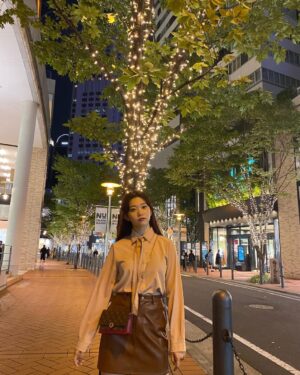 Fukutomi Tsuki Instagram - ✨11.04 いい推しの日✨

今日のこの日、それから来年の11.4日も私の事を推して頂けますように♡

秋にお友達とデートに行った時の写真！
この日はまだ暑さもあって、このイルミネーションを見て、もう冬みたいやね！って言ってたのに最近すごく寒い🤧❄️

風邪にも気をつけてください！

そして11月21日（土）にMagicourのファンミーティングが開催されます♡

詳細はLOVEteenをチェックしてください！

チケットの販売ページと、詳細はストーリーに載せるのでそちらからご覧下さい！

♡1104♡私も皆さんが大好きです😍❤️

*写真撮影前後でマスクを必須として着用しました。

가을에 친구와 데이트 갔을 때의 사진!

이날은 아직 더위가 있을 때여서 이 일루미네이션을 보고 벌써 겨울 같아!]라고 말했었는데, 요즘 너무 춥네요 🤧 ❄ ️
감기 조심하세요!

그리고 11월 21(토) Magicour의 팬미팅이 개최됩니다 ♡

자세한 내용은 LOVEteen을 체크하세요!

티켓 판매 페이지와 상세는 스토리를 봐주세요

♡ 1104♡ 저도 여러분을 매우 좋아합니다 😍 ❤

*사진 촬영 전후로 마스크를 필수로 착용했습니다.