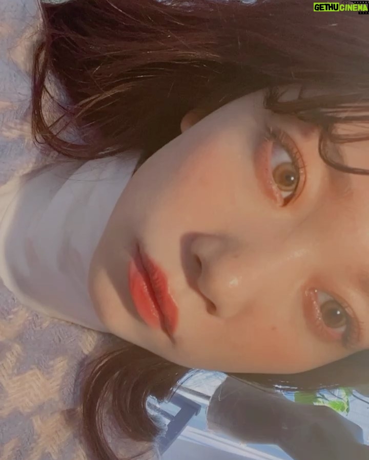 Fukutomi Tsuki Instagram - 🍒Popteen12月号発売開始🍒 今月号の表紙はかのんさんです❤️ ほんっとにお綺麗で、魅力的なかのんさん😭♡撮影でお会いした時は少しの時間でも沢山お話を聞いて下さいます❤️ 大好きですっ!😘 いつもありがとうございます♡ 今月号は本当に盛りだくさんの号になっています! ふきのとうも出ていますよぉ〜! オフショットも沢山あるので皆さん 楽しみにしていてくださいねっ! 12月号のタルも沢山愛して下さい(*´∀`*)❤️ 팝틴 12월호가 발매 되었습니다!!! 이쁜 사진을 많이 찍었으니까 기대 해주세용!!!!!! 항상 응원 해주셔서 감사합니다! 12월호 츠키도 많이 사랑해주세요 ><