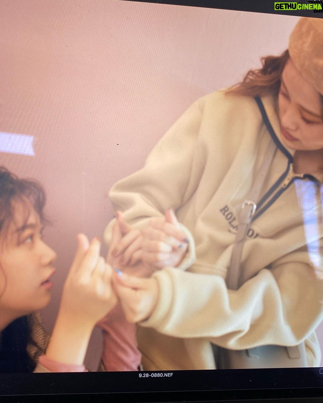 Fukutomi Tsuki Instagram - 🍒Popteen12月号発売開始🍒 今月号の表紙はかのんさんです❤️ ほんっとにお綺麗で、魅力的なかのんさん😭♡撮影でお会いした時は少しの時間でも沢山お話を聞いて下さいます❤️ 大好きですっ!😘 いつもありがとうございます♡ 今月号は本当に盛りだくさんの号になっています! ふきのとうも出ていますよぉ〜! オフショットも沢山あるので皆さん 楽しみにしていてくださいねっ! 12月号のタルも沢山愛して下さい(*´∀`*)❤️ 팝틴 12월호가 발매 되었습니다!!! 이쁜 사진을 많이 찍었으니까 기대 해주세용!!!!!! 항상 응원 해주셔서 감사합니다! 12월호 츠키도 많이 사랑해주세요 ><