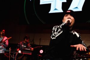 Fuma no KTR Instagram - 遅くなりましたが 
「渋谷レゲェ祭VS真アドレナリン」ありがとうございました！🔥

RAYさん(@ray_singer )にバチボコいかれやした！w

photo by @kohkikanai