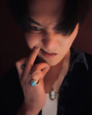 G-Dragon Instagram - 