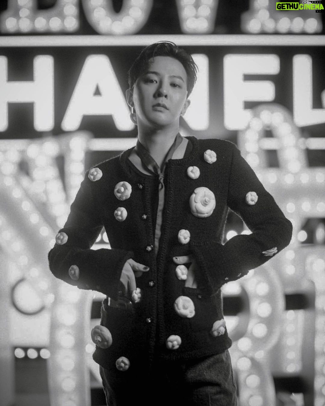 G-Dragon Instagram - #AD @chanelofficial #Chanelcruiseshow