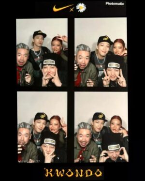 G-Dragon Instagram - 와주신 분들 모두 감사드립니다🙏✨
@kiiiondo @peaceminusonedotcom @nikeseoul @nike