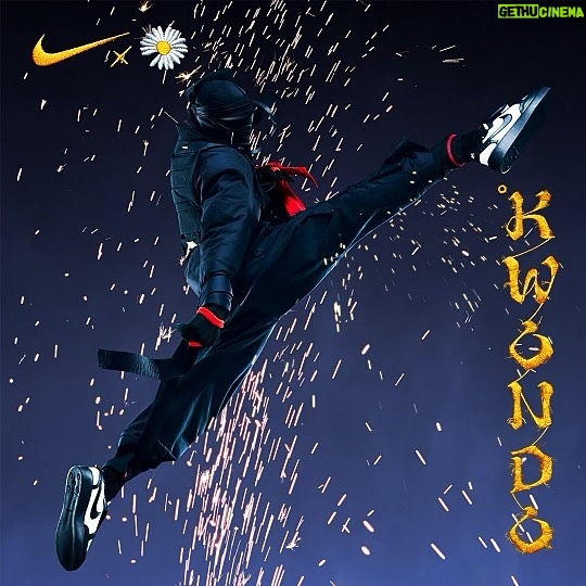 G-Dragon Instagram - PEACEMINUSONE x NIKE : KIIIONDO(陰/陽) #AD @peaceminusonedotcom @nike @danielsannwald @kiiiondo @nikesportswear @nikeseoul #Kwondo #權道
