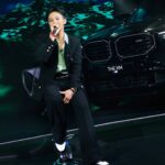 G-Dragon Instagram - [THE FIRST-EVER BMW XM] "새로운 기준을 만들고 트렌드를 제시하며 개척하려는 점들이 제 개인적인 가치관이나 방향성과도 일맥상통한다는 면에서 매우 즐거운 마음으로 THE XM과 함께하게 됐다." -BMW THE XM 앰버서더 지드래곤. 내딛는 걸음마다 세상의 편견을 뛰어넘는 #지드래곤 이 선보이는 #THEXM 최초의 M 고성능 플러그인 하이브리드 모델 ‘BMW THE NEW XM’ 과 함께 강력한 파워와 럭셔리의 만남을 경험해보세요. 드라이빙을 넘어선 새로운 세계. “BREAK THE NORM.” #AD #BMW #GDRAGON #THEXM #BREAKTHENORM @bmw @bmw_korea