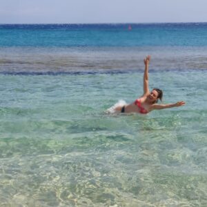 Gözde Şencan Instagram - #endlesssummer 🌊 @begumctaskin 🧡