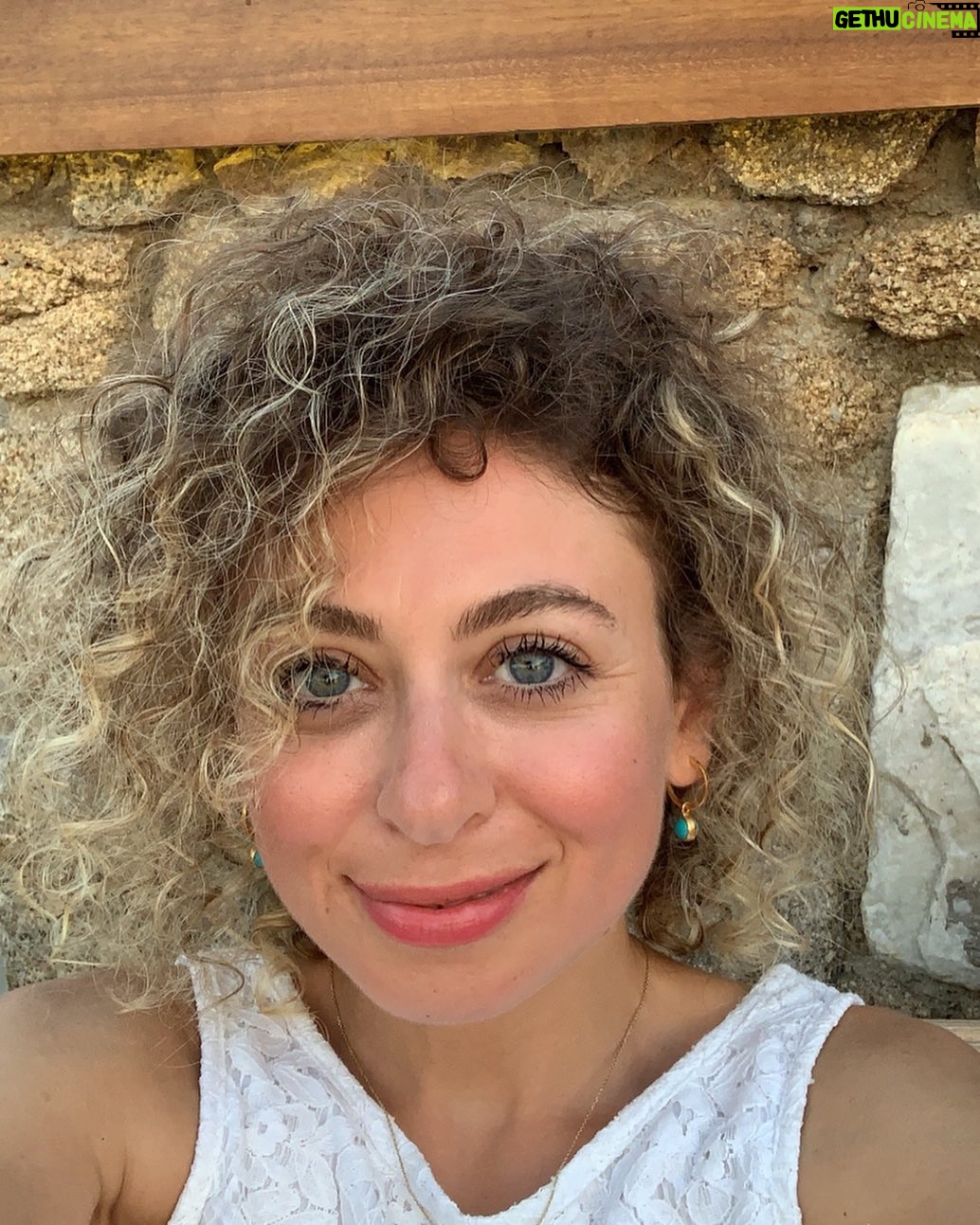 Gözde Şencan - 5.6K Likes - 🌸