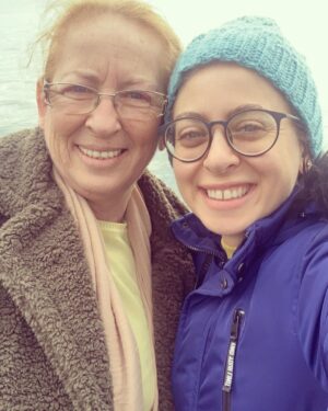 Gözde Şencan Instagram - Canım annecimmm ve tüm annelerin anneler günü kutlu mutlu olsun 🌸🌸🌸🌸🌸🌸🌸🌸🌸🌸 @guloktemm 💗💗💗💗💗💗