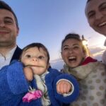 Gözde Şencan Instagram - Birbirinden güzel selfiler çekmişiz 🥳 ne mutlu bize 🤓 iyi ki @iremaaak ve @yalinezel evlendi 🎉🎉🎉 bu fotoğrafta gözükmeyen çiftimize ömür boyu mutluluklar dileriz 💗