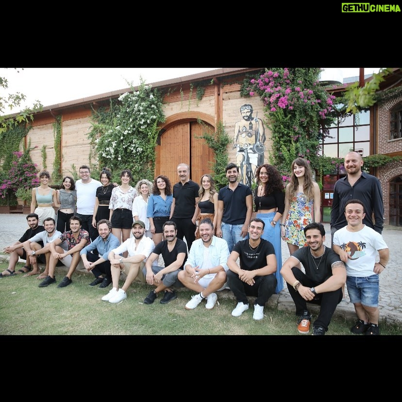 Gözde Şencan - 2.6K Likes - @cokguzelhareketler2 yarın başlıyorrrrr 🌸🌸🌸🌸🌸🌸🌸 🥳🥳🥳🥳🥳
