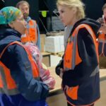 Gülben Ergen Instagram – Ne anılar…
Ne ağır göz yaşları
Ne umut 
Ne hüzün
Ne yıkım

Hiç biri yüreklerinden Elhamdulillah sözünü silemedi. 

Hep şükretti benim gönlü dağ dostlarım, kardeşlerim.

Miraç kandilimiz mübarek olsun. 

Verene de, alana da hamdolsun.
