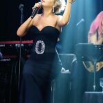 Gülben Ergen Instagram – Yarın akşam @nossa_costa sahnemizde görüşmek üzere ✌🏼

#gulbenergen #i̇stanbul #konser Istanbul, Turkey