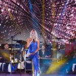 Gülben Ergen Instagram - İşimi tüm detaylarıyla ciddiye alıyor ve detaylara özen gösteriyorum. 🌠20 Ekim’de Dallas Konserimizin biletleri tükenmiş. Teşekkürler Amerika 🇺🇸 21 Ekim’de Los Angeles konserimiz var 🎫 🌠Kafanızı karıştıran, sizi yoran insanlardan uzaklaşın… Yediğiniz, içtiğiniz şeylere dikkat ettiğiniz kadar, görüştüğünüz insanlara dikkat edin… Eleyin, azaltın… Hayatınız ışık saçsın… Hayırlı cumalar, şahane bir haftasonu diliyorum hepinize.