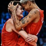 Gülben Ergen Instagram – Cumhuriyetimizin 100. yılında🙌🇹🇷🙌

Başarı sen ne büyük cevapsın 🏆 🇹🇷🏆

Tüm ülkeyi sevince boğan Atatürk’ün çalışkan kızları hepinizle gurur duyuyoruz🇹🇷

İyi ki varsınız iyi ki! 

#türkiyem🇹🇷 
#voleybol #volleyball 

@fileninsultanlarivb 
@ebrarkarakurt18 
@zehragns18 
@handebaladin 
@ilkinaydn @simgeakoz @tvforgtr @salihasahin6 @gizemorge @abreusmelisavargas
