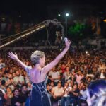 Gülben Ergen Instagram – Edirne’den İzmir’e yollarda geçen 48 saatimiz 🧿

Binlerce sevenlerimizle birlikte hasret gidermek, şarkılarımızı birlikte söylemek muhteşemdi♥️

6 Eylül de @kurucesmeacikhava sahnesinde @ibrahimtatlises @safaksezer @gulben123 birlikte sahne alacağız 🎵 

@oguzarinmis 
@pollproduksiyon 
@arasozgur 
@yurekliahmet_ 
@havsabelediyesi 
@menemenbelediyesi