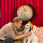 Gülben Ergen Instagram – Gonca’nın yeni yolculuğu youtube da başlıyor❤️
Kendimi evimde gibi hissettiğim bir arkadaş sohbeti konseptinde @goncavuslateri müthiş 🙌 

Karnında canı🧿
Yüzünden hiç eksik olmayan gülümsemesi🙌
Müthiş birikimleri📚
Tartışmasız oyunculuğu🏆

Gonca’ya Gonca ile konuk olduk 🐶

@hazirdegilsenbaslayalim 🎡