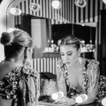 Gülben Ergen Instagram – Yazdığını siler mi sence kader? 
Ona dünyaları versem… 🖤