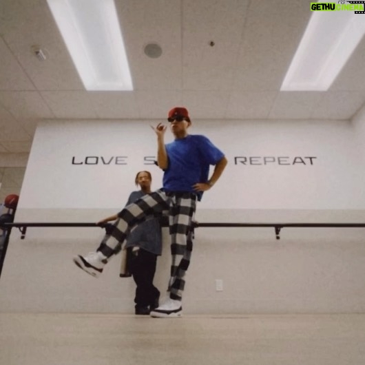 Gabe De Guzman Instagram - COLLARD GREENS. π₯¬ @groovyq @kendricklamar ββββββββββββββ was workin on somethin special in SF last year and by the end of a day, i just wanted to move. this is what came out of it. π ft. @yoitswagg.