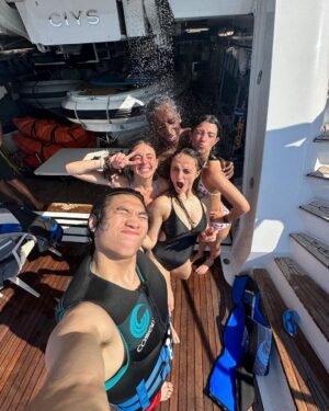 Gabe De Guzman Instagram - quick trip to paradise. 🌴🇧🇸

thank you @charlidamelio @dameliofamilyofficial for everything this past week. 🫶
